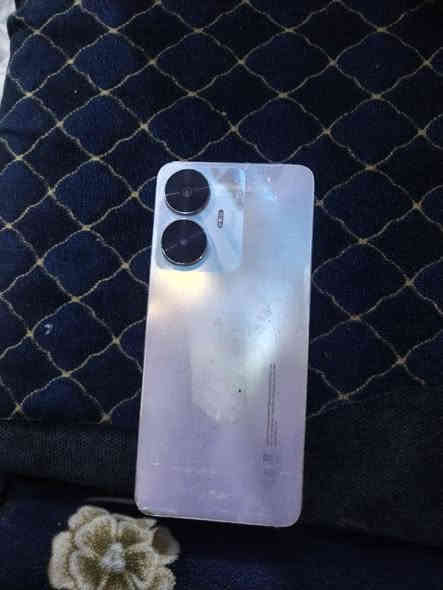 موبايل للبيع امبدل شاشه 
ريدمي c55
المساحه:128
المعالج:88G
 RAM:6000غ.ب
الكامره 
الأماميه8MP
 الخلفيه2MP+64MP

تحديث امان نظام
2025

السعر 120الف وبي مجال لليشتري
للأستفسار ***********
