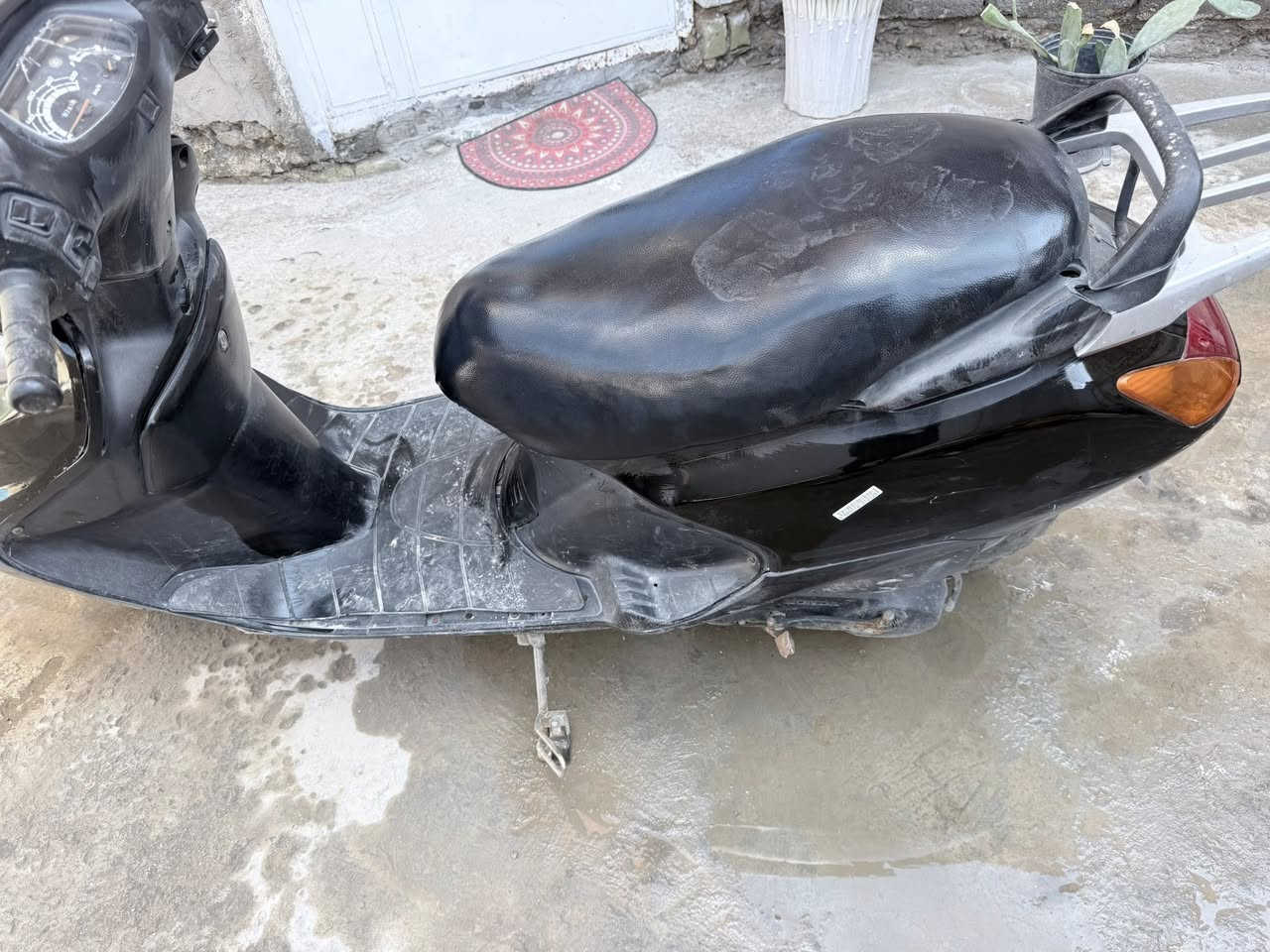 السلام عليكم 
دراجه سبيسي للبيع شغاله كامله
السعر 450 وبيها مجال مكاني بغداد للاتصال ***********
