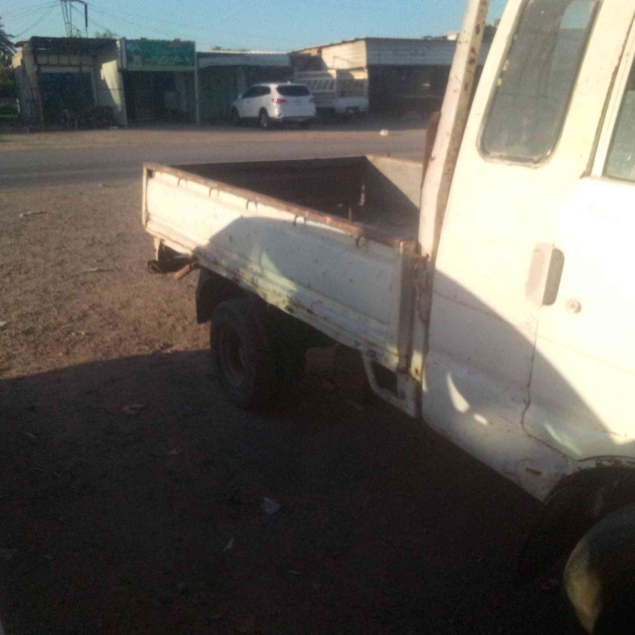 السلام عليكم 

كيه بنكو للبيع موديل 94 رقم أنبار منفيس تستلم كاز سنويه ضايعه السياره شغال المحرك زين الكير بس الثالث ما يجي الاكسل بيه ونه السياره كدامك شوف المنشور زين وقتنع وبيك خير وتدلل أبيع كوم حديد أتعهد سرقة وعشائر السعر 15 وبيها مجال شي قليل حك الجيه مكان بغداد ابو غريب الزيدان *********** واتساب موجود
