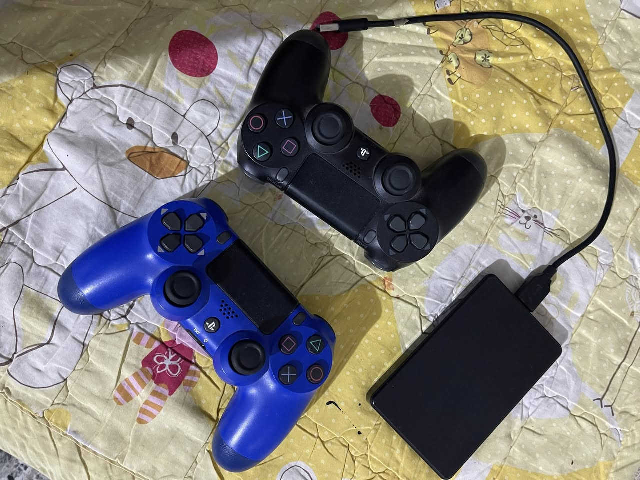 سلام عليكم جهاز بلي فور سلم مهكر للبيع
ارجو قراءه المنشور كامل للتفاصيل
ويا جويستك 2 
نظامه 12.02
جهاز ما مفتوح ابد
وحدا تجاري وحدا اصلي ما بيهن اي خلل نظافتهن 100‎%‎
ويا هارد 500g بي بس لعبه بيس 26
وكيبل شحن يدات وقرص تهكير وملحقاته موجوده كامله حتى الكارتونه 
مساحه 500 ويا الهار واحد تيرا
الجهاز ما بي العاب فارغ
بي مشكله العدسه مالته تعبانه بالكوه يلا تتعرف على قرص التهكير وبيها صوت المهم يحتاجلها تصليح يكلف 10 الف اني سئلت عليه ويحتاجله تنزيل العاب 
وهوا يتهكر بس القرص يضوج 
لما يتعرف عليه الدرايف وبي صوت اتمنى تفتهمون المشكله 
والي يكول ليش ما تصلحه انتا والله خرب واهسي منا وعندي دراسه 
وعندي جهاز يو اس بي يحتاجله تبدل بطاريه ب15 الف هم وياه ادزه اذا تحتاجه
المنشور كاتب بي تفاصيل كامله 

سعر الجهاز 215 ربع ما ينزل بعد 
مكاني ديالى


**إذا كنت صاحب هذا الإعلان وتريد حذفه لأي سبب، رجاءا أرسل رسالة إلى الدعم الفني**