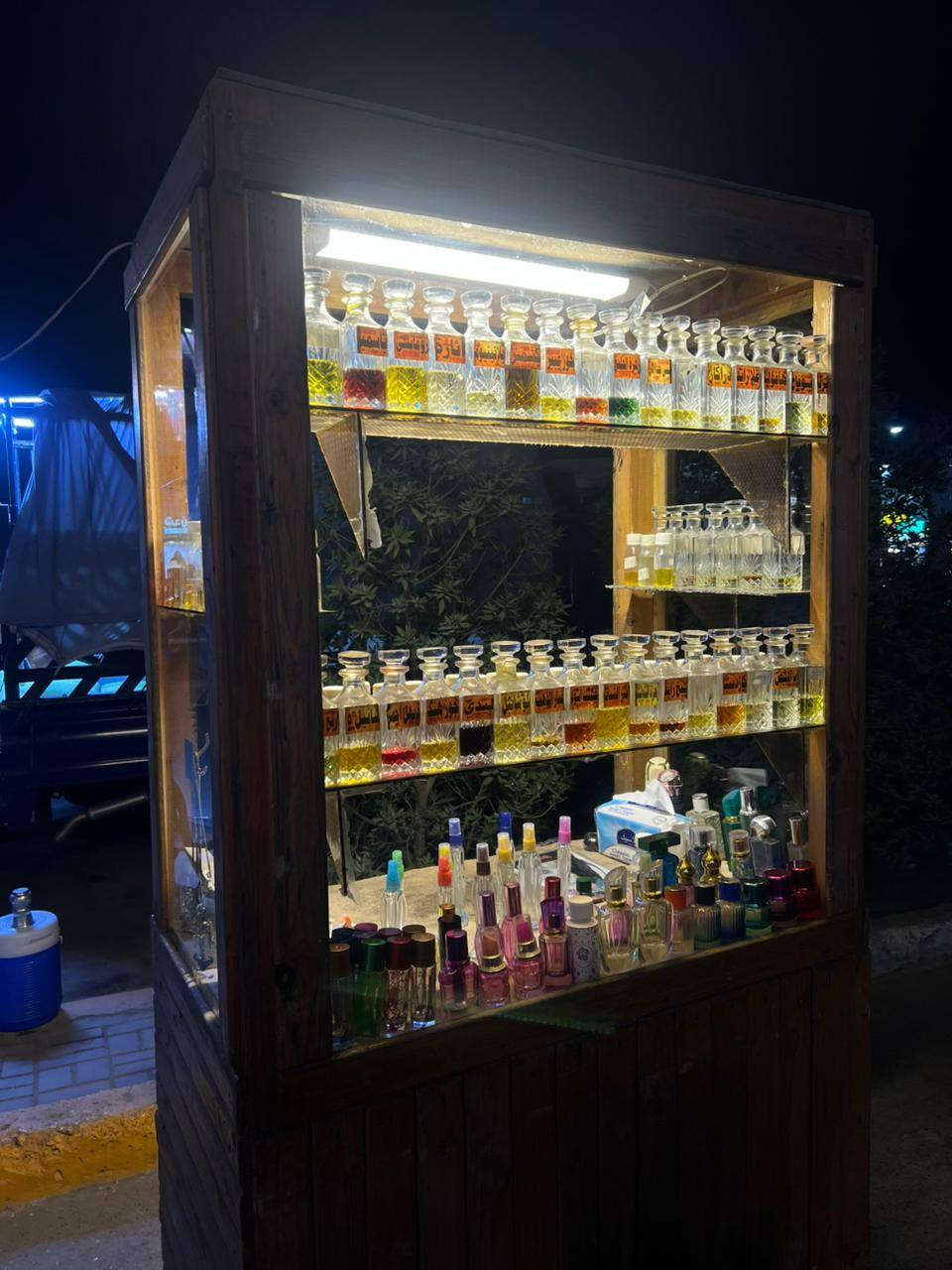 مشروع عطور للبيع شغله نضيفه وحلوه وشغله ماشي ماشاءالله سبب البيع لعدم التفرغ بسبب الدراسه مكان الزعفرانيه


**إذا كنت صاحب هذا الإعلان وتريد حذفه لأي سبب، رجاءا أرسل رسالة إلى الدعم الفني**