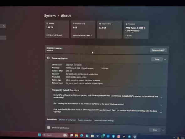 السلام عليكم 
حاسبة pc للبيع المواصفات متوفرة بل صورة مع ميز وسماعة من reddragon وماوس وكيبورد من tiger
حجم ال UPS 2500 offline maxima
وميز ايضا موضح بل صورة استخدام قليل كلش وسبب البيع عدم التفرغ 
ملاحضة( ممتوفرة الكراتين) 
ابيعه شلع ب بمليون و650
للأستفسار :***********

