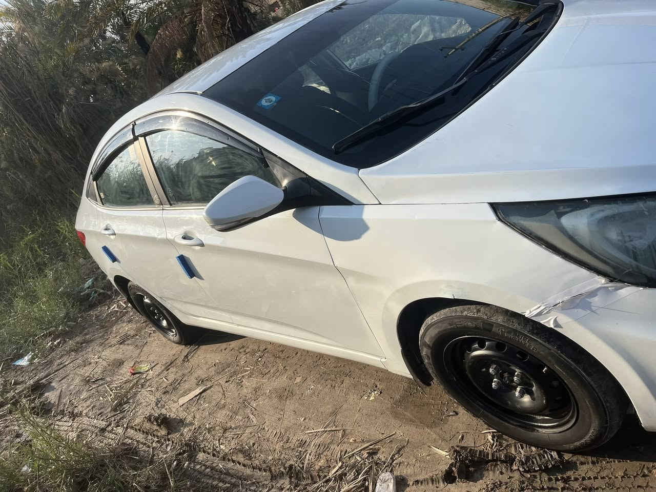 سيارة للبيع مكانها بصره القرنة رقم ***********
