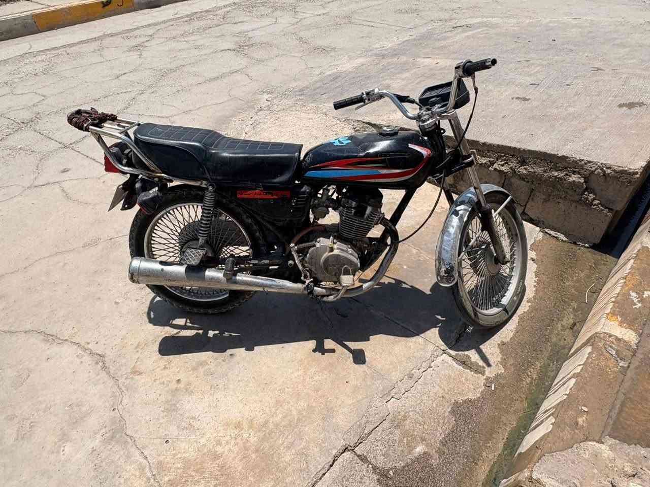 دراجه 4 كير موديل 19 تايكر سعر 175 وبيها مجال 
دراجه شويه يرادلها صرف لا صرف لا بخار فقط جبنه طاكه تذب دهن مثل ما كلت يرادلها صرف شوي شراي يجي خاص


**إذا كنت صاحب هذا الإعلان وتريد حذفه لأي سبب، رجاءا أرسل رسالة إلى الدعم الفني**