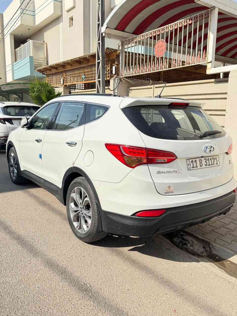 تحيه طيبه هونداي سنتافي 
موديل 2014رقم بغداد الجديد باسمي شرط تحويل ثاني يوم 
مواصفات السياره كشنات جلد كراسي كهربائي 
سبعه راكب بانورما كروس سرعه تحكم جهتين 
حساس خلفي سايد بريك دكمه فور ويل محركً سته سلندر 3300 المحرك والكير شرط ما مفتوحات السياره ماشيهً175 شرط الفحص 
ضرر السياره بارد ب الباب الخلفي جهه السايق وبيها شخط عل شكل ابره عل طول البابين جهه الصدر مكاني النجف للاستفسار *********** النجف, العراق
