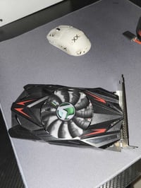 كيبورد MX Keys • كرت شاشة RX550 • شاشة ٢٤بوصة