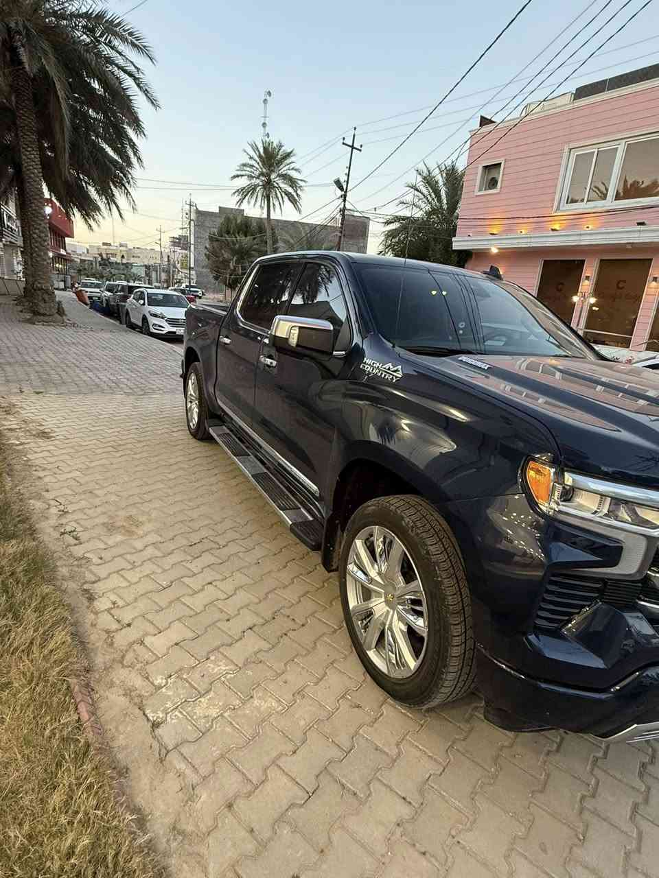 سلام عليكم
سلفرادو بجم تاهو موديل 2023
السيارة ماشية 67 الف كيلو متر 
مكينة 5700 - 6 سلندر تون تيربو 
السيارة كاز .
السيارة أمريكي كلين تايتل
وبيها كتاب تضليل وبالسنوية 
رقم أربيل مميز 54000
المواصفات : فول عدا الفتحة
المواصفات : 
1- كشنات جلد تدفئة تبريد 
2- كامرة دوارة 360
3- داتا شو 
4- مساج بالكشنات
5- رادارات حساسات امامي خلفي 
6- كير بطح
7- دشبول حديث 
8- شاشة دجتل 
9- قيادة ذاتية + تدفئة بالستيرن 
# سعرها 375 الف وبيها مجال بسيط
***********
