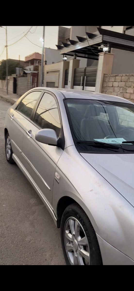 السلام عليكم سيراتو 2008 للبيع محرك 16 فول مواصفات السياره نظيفه مال بيت ماشيه 155 بيها بارد فقط بجاملغ اليمين
***********
