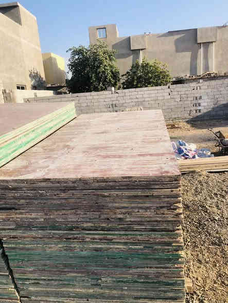 السلام عليكم بلايود شغله وحده نضيف العدد 280 طبقه
سير3/3طول 3 متر العدد 11 مكعب 
بغداد جسر ديالى القديم 
***********
***********
