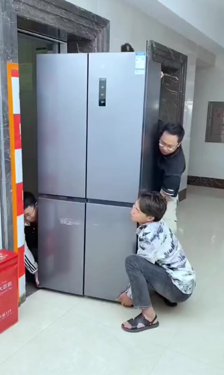 رافعة نقل الأثاث مع قواعد متحركة – 5 قطع تتحمل حتى 150 كغ
✅ السعر: 15 ألف
✅ للحجز واتس ***********
