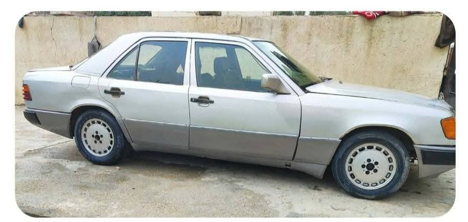 سلام عليكم مارسدس دب موديل 88 رقم بغداد دولي تحويل مباشر مكينه 2ونص ونجي كير نضيف حداديه تخم تاير شواصي نضاف السعر 45 ورقه وبيها مجال مكان كربلاء اني مكلف ب نشر هذا رقم راعيها ***********
