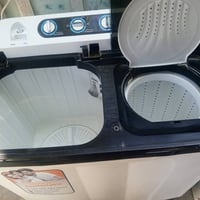 غسالة شبه جديدة • تغسل بطاطين • بدون باب