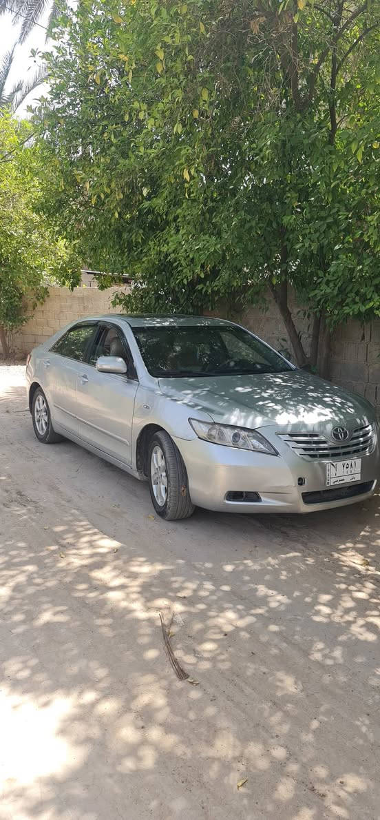 كامري 2007 للبيع 
فول مواصفات GLX 
السياره جاهزه من كلشي 
صدره وسط كهربائيات كلها شغاله.                              محرك 2400
حادثه بابين عكس السايق 
السياره صبغ عام للجماليه
مكان السياره كربلاء 
عليها غرامات ٢٠٠ الف ورى البايع ورى المشتري حسب الاتفاق راعيها موجود مداور ثاني يوم 

السعر 73 وبيها مجال للشراي
***********
