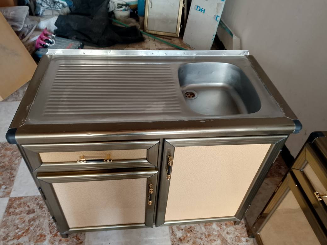 معرض يونس لتجاره الأثاث المستخدم والجديد 

كاونتر مترين مع سنك متر مستخدم 

للاستفسار الاتصال على الرقم التالي 

*********** تكريت, صلاح الدين
