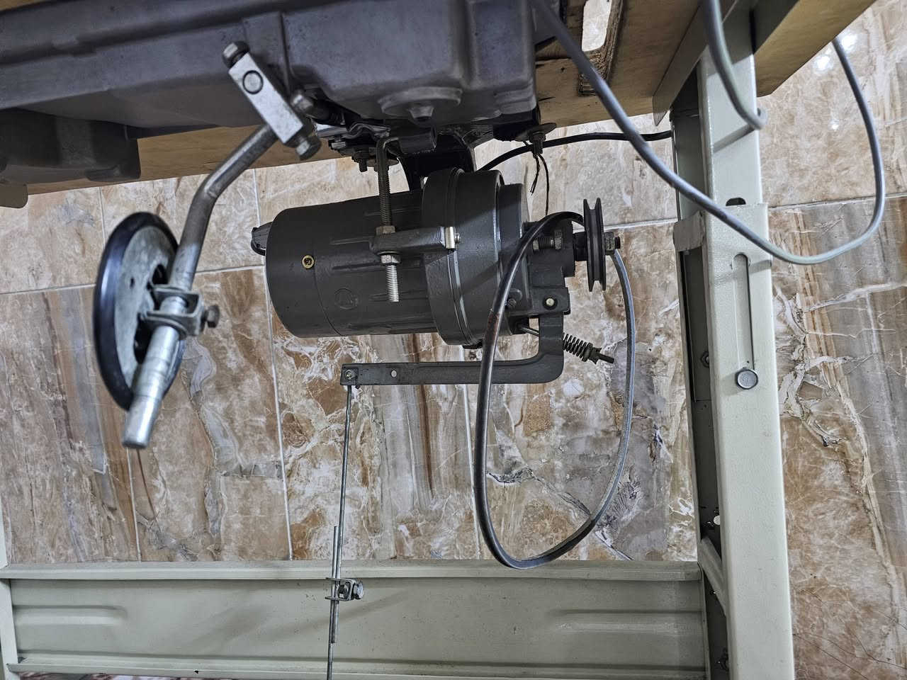 م
السلام عليكم

 مكينه birhter جديدة شغاله كلشي ما بيها ونظيفه على فحص شوف عينك.

العنوان/بغداد حي النصر الثانيه 

السعر /200 وبيها مجال للطيبين .
الرقم /***********
