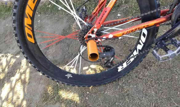 السلام عليكم السعر 100 وبيه مجال مكان حي الجهاد ***********
