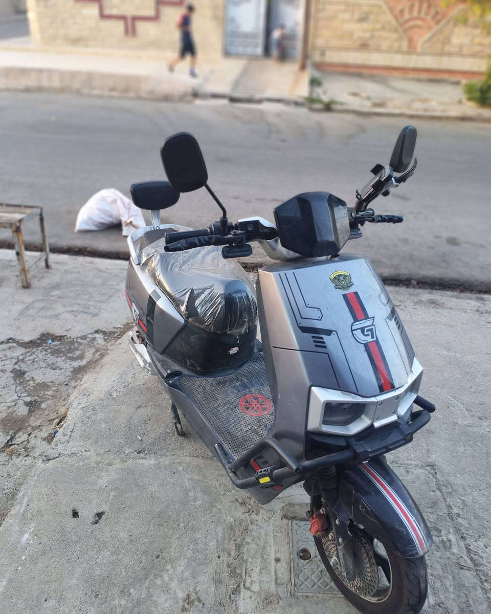 ماطور شحن🔋⚡ للبيع بطاريات 6 حيلل نظاف لايتات عالي ناصي نظامR بي مكان شحن الهاتف العنوان حي الوحده الرقم ***********
