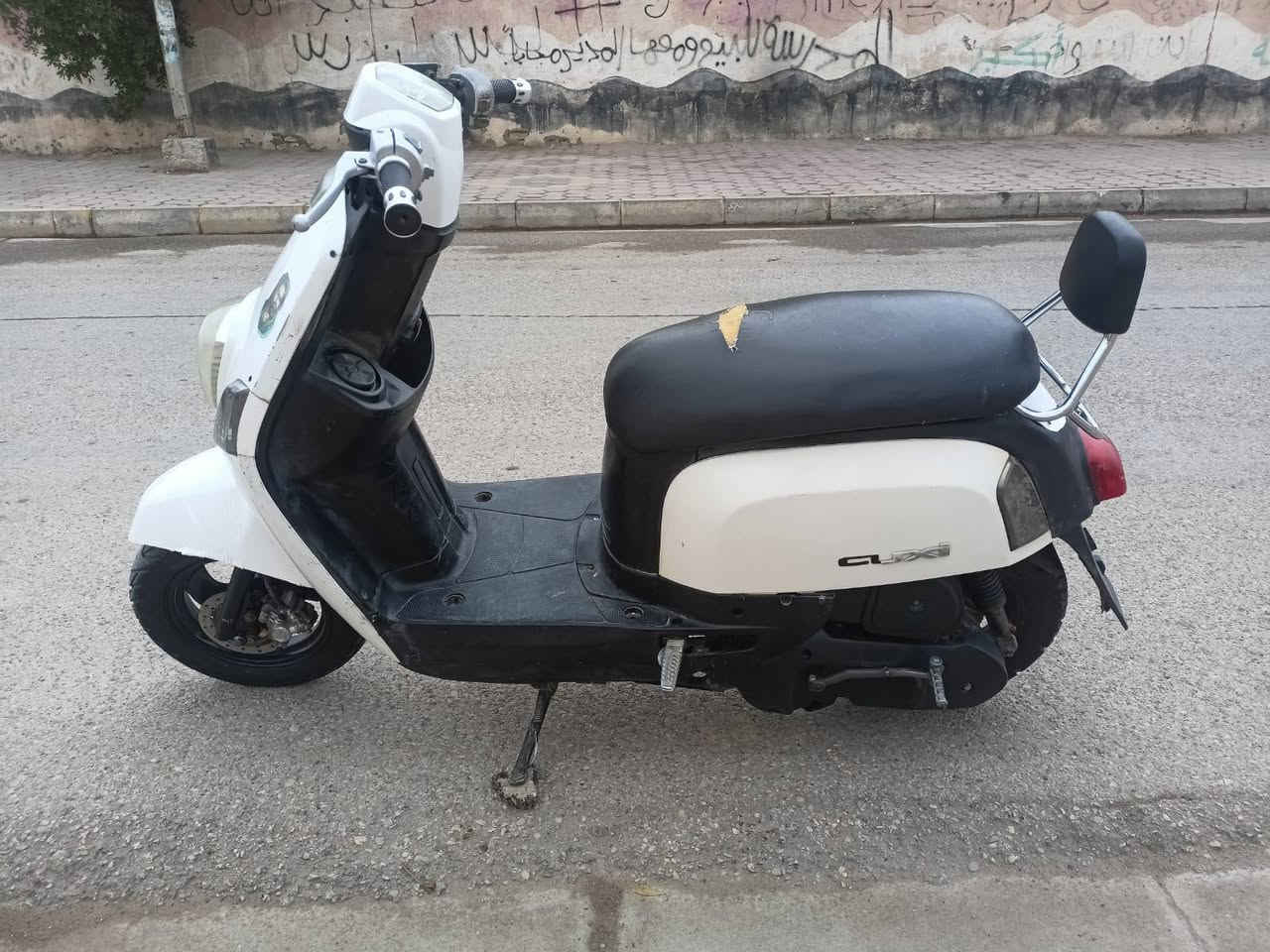 السلام عليكم ماكس بوليسي للبيع دراجة خير من الله نكره سلف هندر شغال السعر 350 المكان كوت داموك ***********
