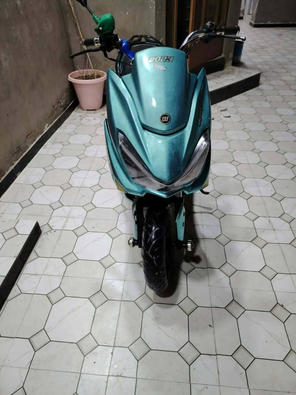 سلام عليكم دراجه سترونك لبيع مكفوله ما مفتوحه كهرباياته كله شقاله مكان قلعت سكر سعر 450وبيه مجال بصيط ***********
