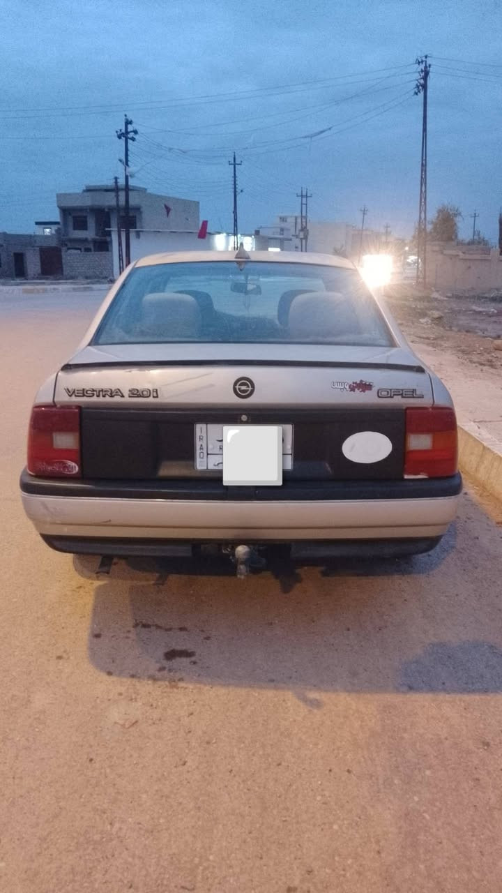 للبيع سيارة اوبل فكترا موديل 1991.  سنويه 2029 . رقم  سيارة ألماني نينوى شرط كير عاد اتصل على الهاتف:***********
