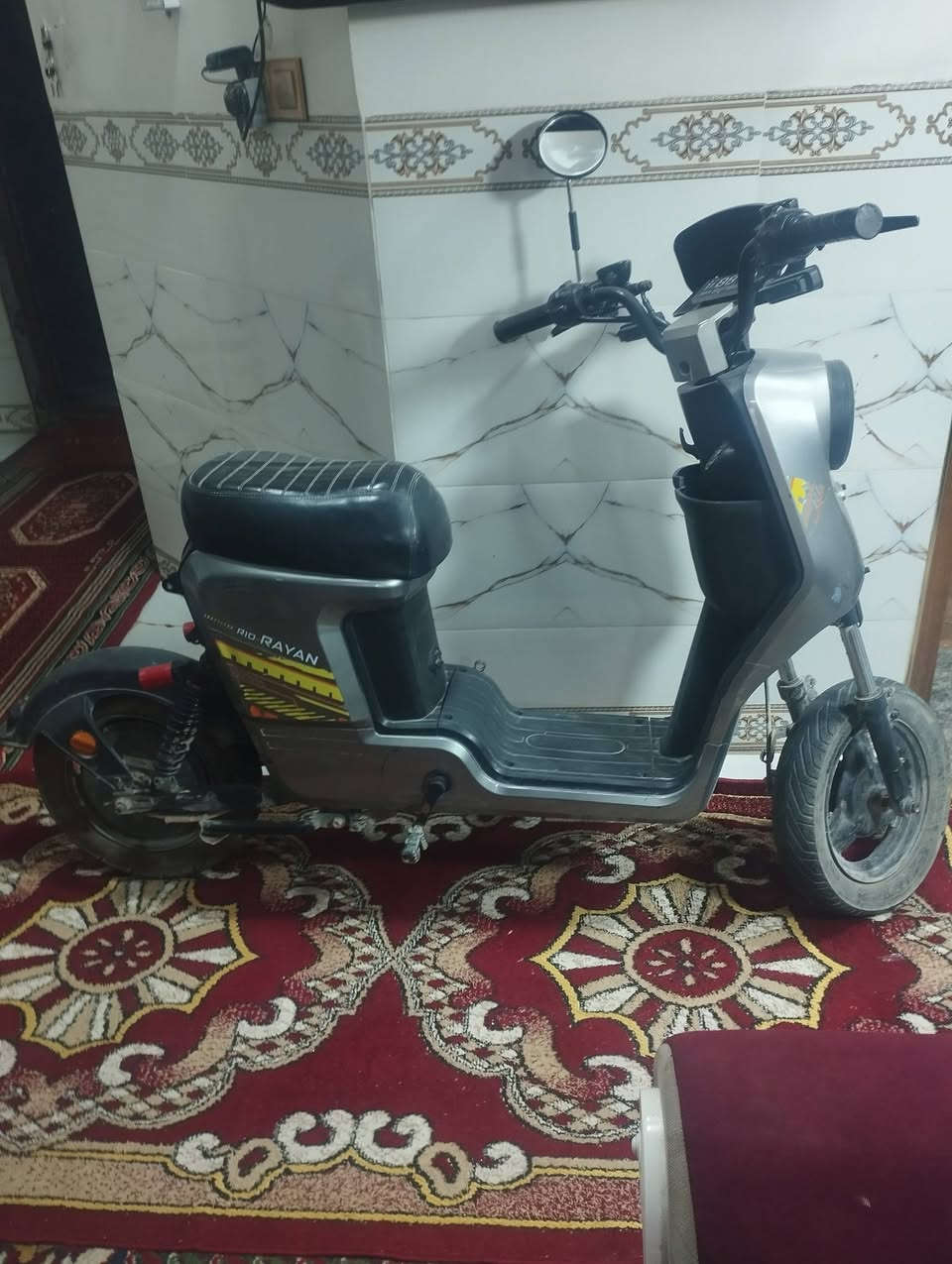 السلام عليكم ورحمة الله وبركاته بايسكل شحن R10 للبيع مستعجل نقص بطاريه أو شاحنه السعر 230 و بي مجال المكان كربلاء للتواصل ***********
