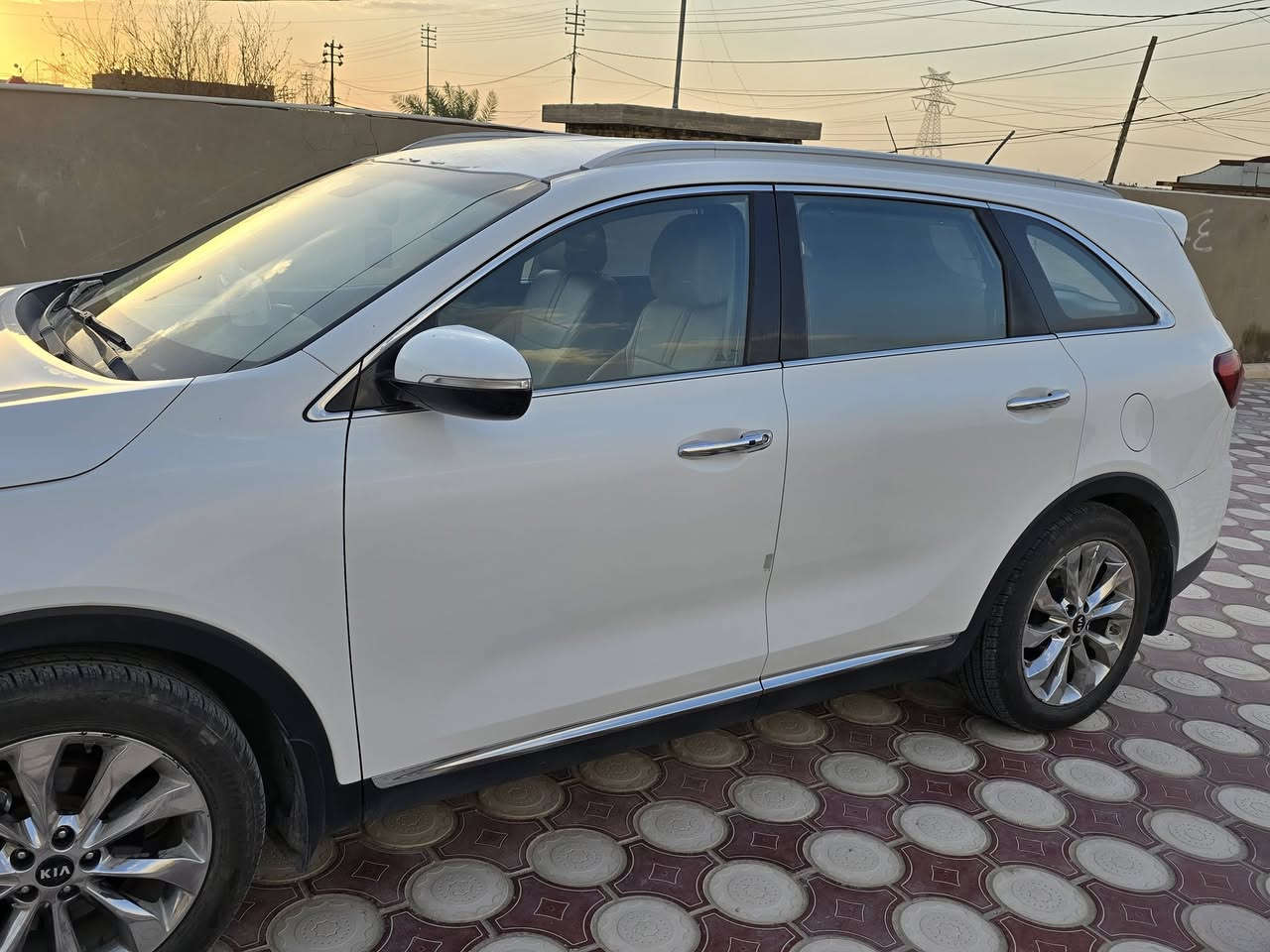 السلام عليكم  سورنتو 2018 6سلندر فول عدا بانوراما بصمه تشغيل بصمه جنطه (فتح عند الاقتراب ) سايد بريك بصمه جام اوتو مري شفط كشنات جلد كهرباء ترحيب دخول اناره باليدات رقم بغداد مكفوله كفاله عامه المكان الحله/الكفل السعر 260وبيها مجال ***********
