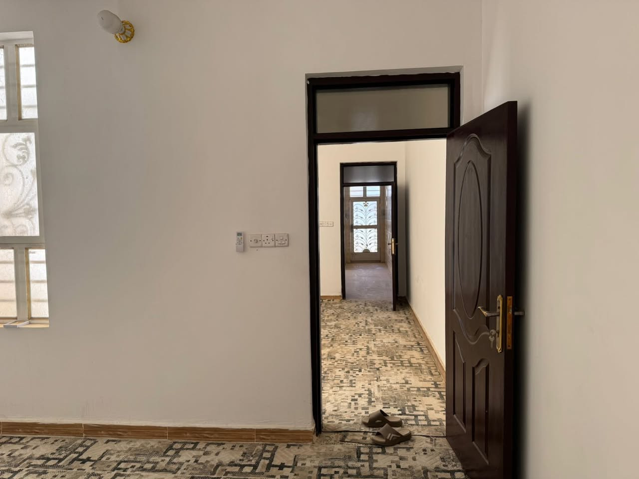 بيت للبيع حي الجزيرة / الطاقة خلف الشارع التجاري مباشرة ، مقابل مول ذهب.
للتواصل *********** ابو احمد الموسوي

انا مكلف بالنشر فقط يرجى التواصل عبر الرقم المذكور فقط

