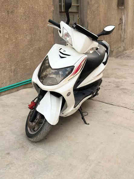 سلام عليكم سكنس فحل رمبه دراجه جديده مكفوله كفاله عامه ختم واحد بيها كلجات رياضي دراجه عل وضع الشركه تاخذها ربع مذب عليها مابيها اي نقص سعر850وبيه مجال قليل مكاني بغداد جديده ***********
