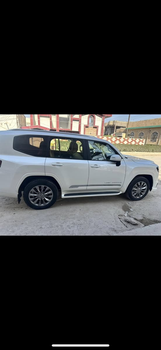 سلام عليكم
لاندكروز 
موديل 2023
السياره كلش حلوه وجديده 
لميتد ساز اصل
رقم بغداد 
ماشيه 35 الف 
ثاني يوم مداور وعروفه مواصفات الساز لميتد 
مكان السياره حله شارع 40 
بيه جلغه بصيطه ب لحيه الاماميه مو دعاميه وبيه جلغه ب دوسه فقط غير هاذا كل الحديد ودعميات مكفولات كفاله عامه 
***********
***********
