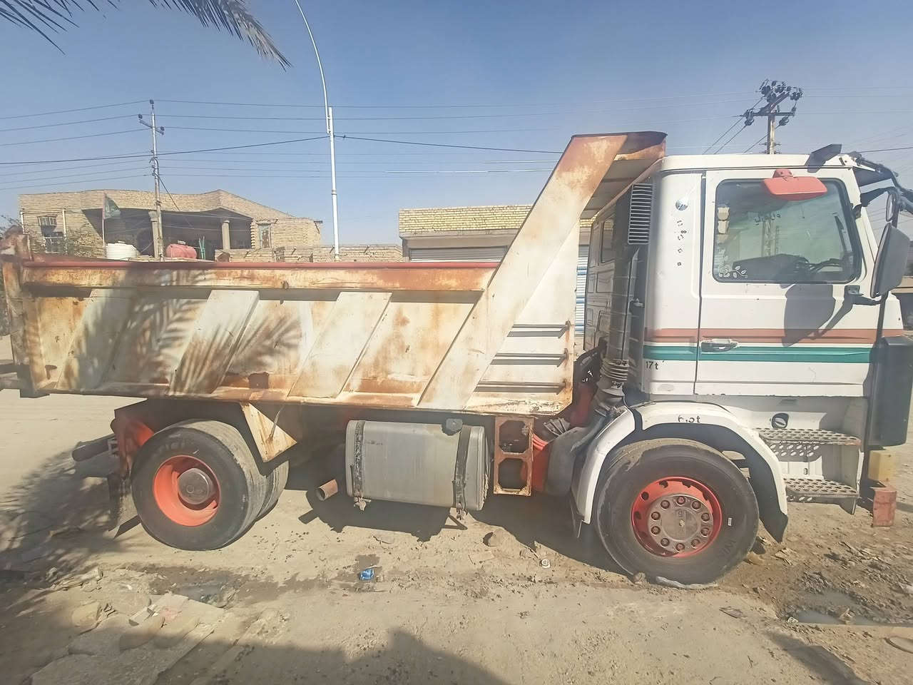 للبيع سكانيه 113 بلادي قلاب سياره جديدا مكفوله كفاله عامه سنويه انتهاء 2026/1/30 رقم الهاتف(***********)
