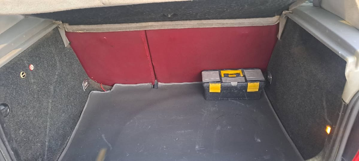 سياره للبيع گولف فور 2005 رقم سليمانيه كير ومكينه  كفاله عامة حداديه تخم تاير جديده دوشمه جديدة تبريد تدفئه شاشه وكامره  سياره جديدة مال جناي مصبوغه عام جمالية السعر 68 وبيهه مجال وعندي بيهه وكاله عامه ام الباركود هاذه رقمي للستفسار ***********
