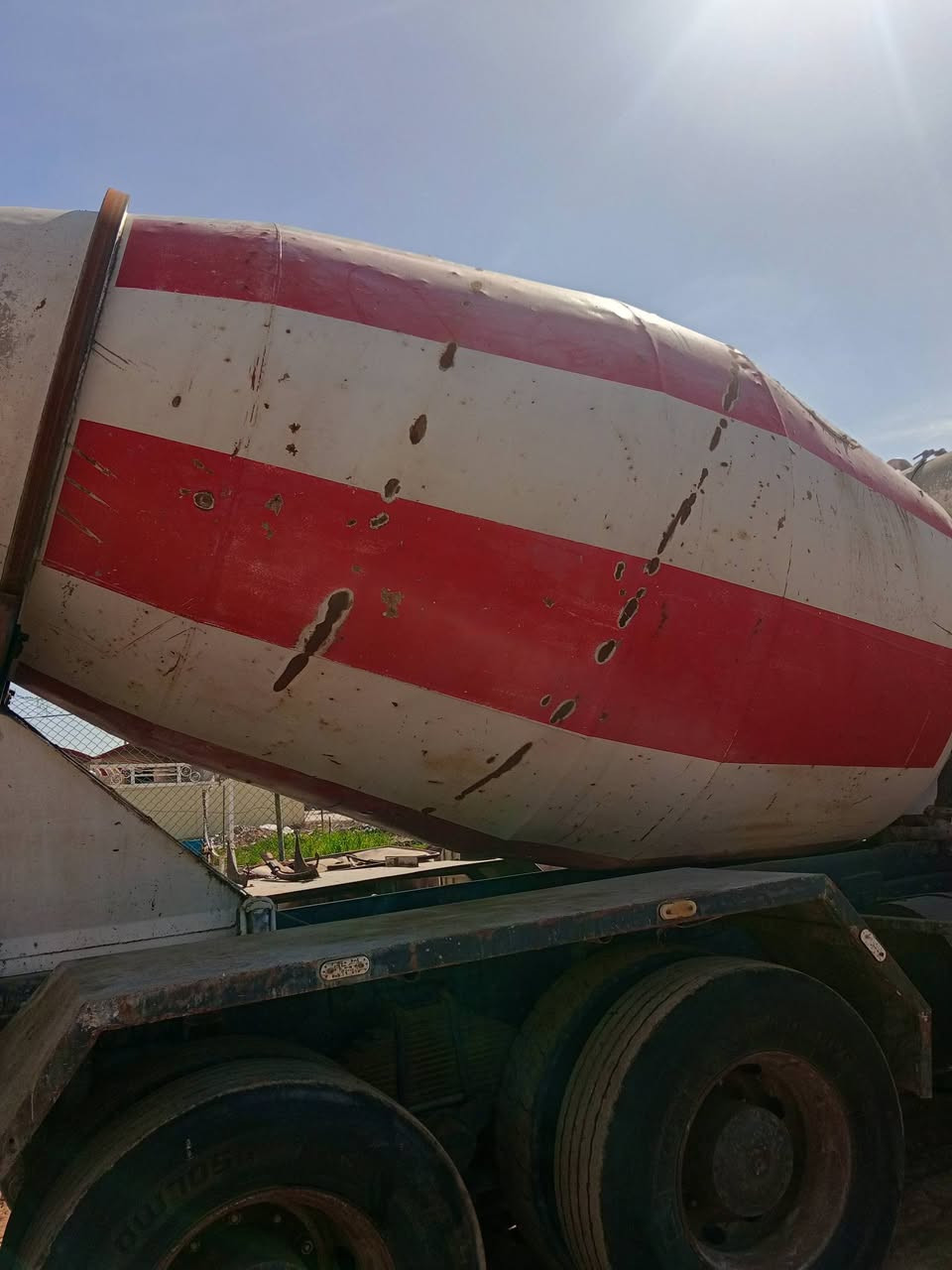 للبيع فقط جدر خباطه مال البي كرواتي8متر جديد جاهز هوه ومضخاته ما بيه اي نقص (سعر ١٦) مكان العماره
***********
