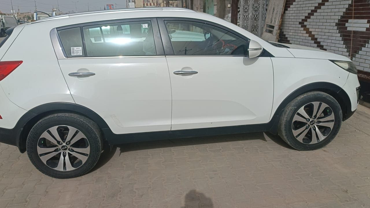 كيه سبورتج كغاله عامه ماشيه ١٠٠ وأرد خليجي مكينه ٢٤٠٠ رقم بصره بسمي تخم تاير حدادي جديده سنويه مجدده الغايه ٢٠٢٩ اتصال علا صاحب السياره مكلف بل النشر اتصال ***********
