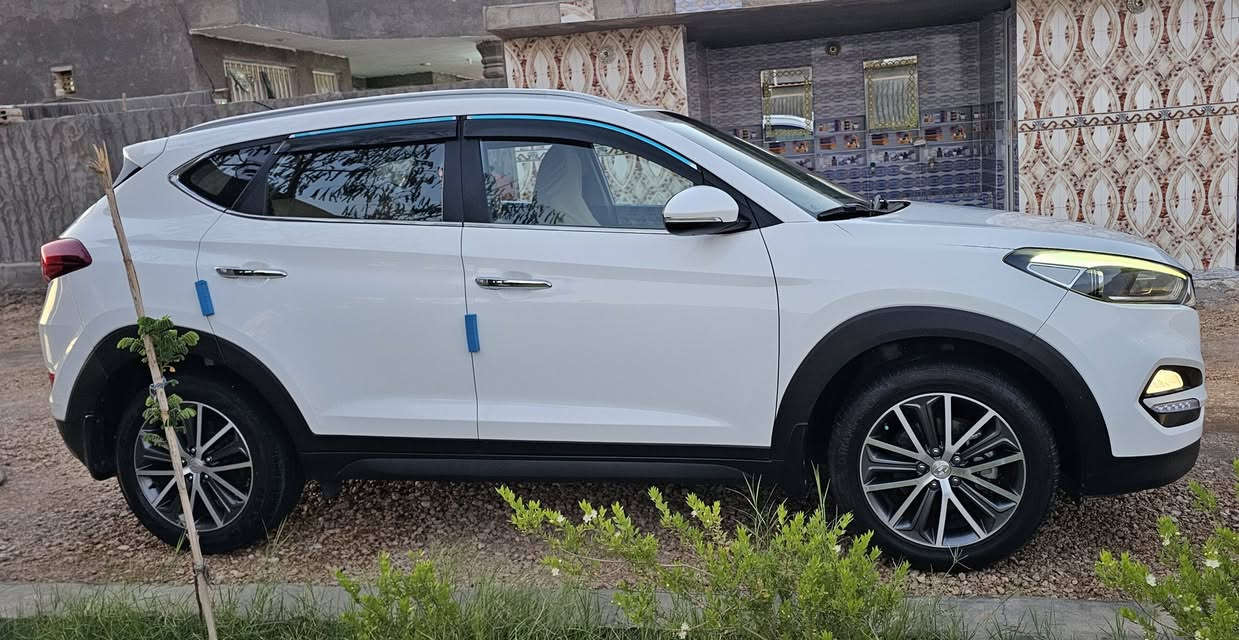 السلام عليكم توسان ١٧ للبيع
خليجي مكفوله 
ماشيه ١٠٢ الف 
سعره ١٩٣ وبيه مجال بسيط
مكانه بابل 
***********
