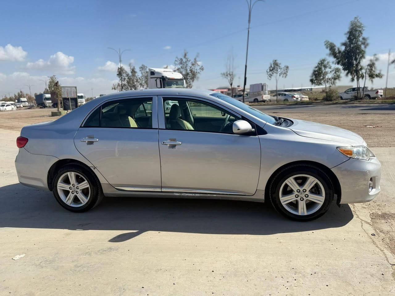 سڵاو هاوڕێیانی خۆشەویست
بیکاشۆ مۆدێل 2010 مەکینە 18 ی گێڕ عادی 
گێڕ و مەکینە بەشەرت فیتەر تەبرید سارد و گەرم بەشەرت
شاشە ئایپاد .، بۆیاخی نیە .، 2 پەڵە ساردی هەیە بەشەرتی فەحس و سۆنەر 4 تایە و ویلی لۆك ڕەقەم سلێمانی سەنەوی تا 2029 تازەیە تەحویل و وەکالە بەشەرت خرامەی تیا نیە کۆبۆنی بەنزینی هەیە    سعر: 98 وەرەقە و کەمێك مەجال
شوێن چەمچەماڵ  #ادمینـ🌹
ژ.م : *********** ڤایبەر و واتساپی لەسەرە ❤
