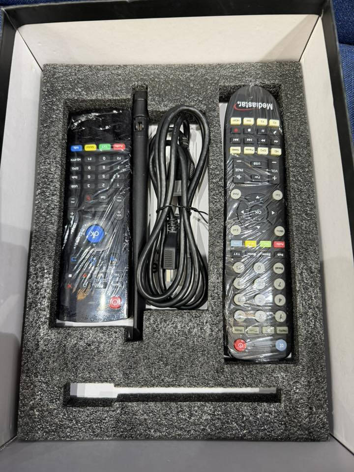 السلام عليكم
جهاز ميديا ستار z1  

 اندرويد 4k مستخدم نظيف

 كامل ملحقات مع ريمونت عدد 2 واحد منهم بلوتوث

الجهاز منتهي السيرفر مع اشتراك  ccam

 Skyblueلمدة سنتين فاتح الاقمار

والقنوات المشفرة الشيرنغ

الجهاز سعرة 70 متوفر توصيل لجميع محافظات العراق

للتواصل على الرقم ***********
