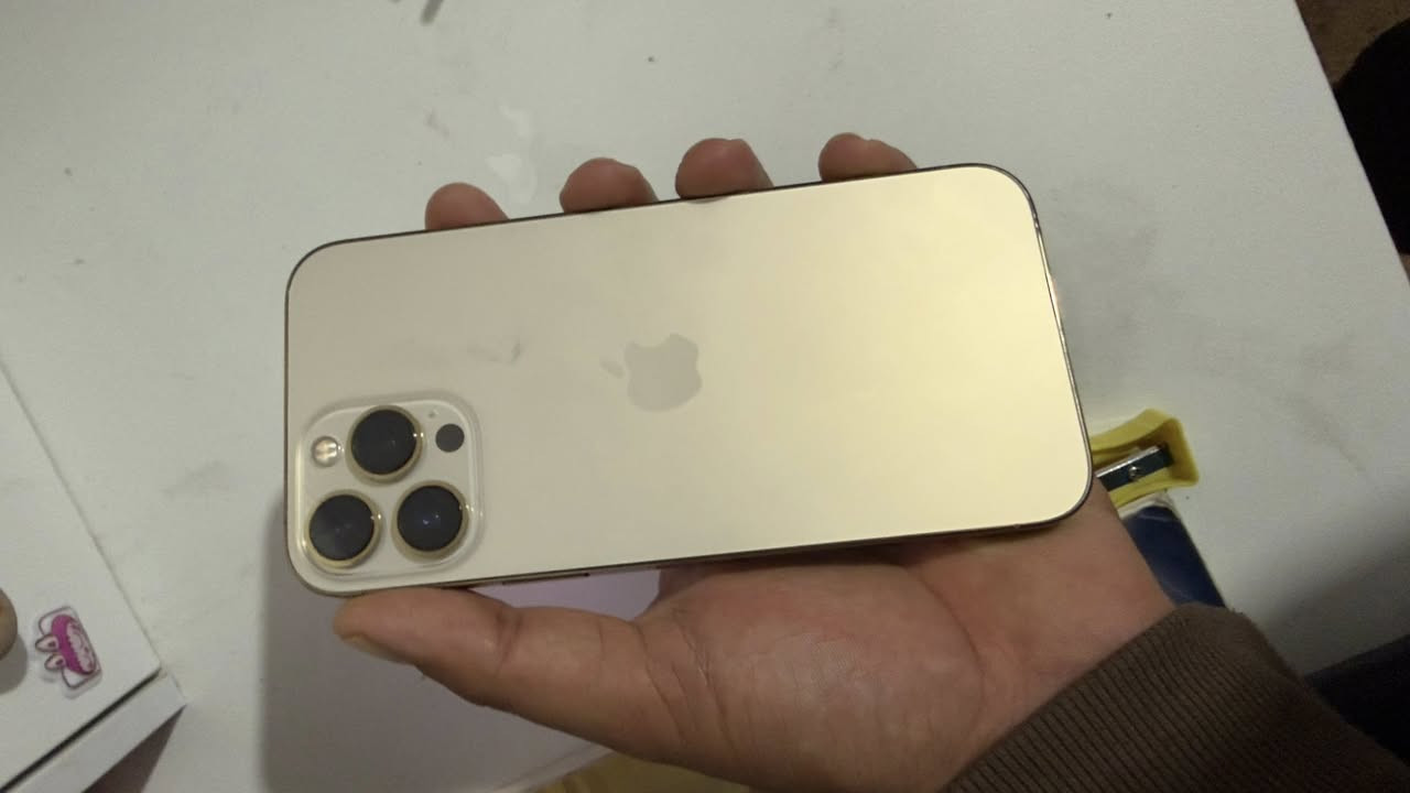 للبيع 13برو ماكس نظافة 99‎%‎
ذاكرة 256 بطارية 80‎%‎ 
للتواصل 
***********
***********
