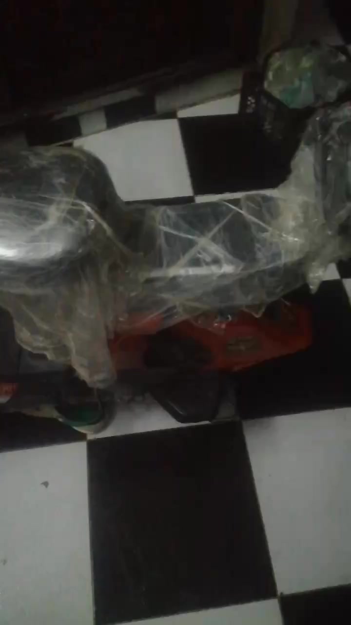 ماطور اخو الجديد مستخدم ٣اشهر 
حجم ١٤ السعر ٢٥٠ وبي مجال مكاني فرمان بارن 
***********
