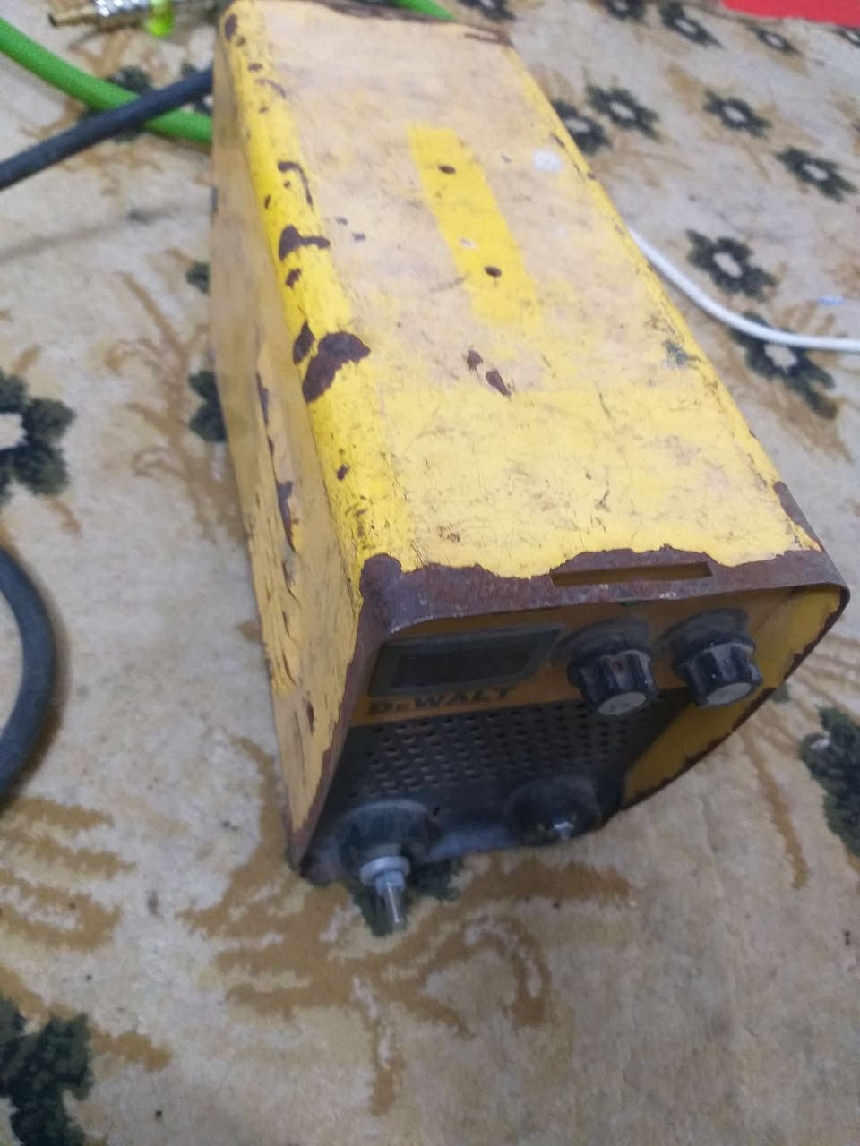 مكينه لحيم ديلوات باب اول كارتين تلحم كفت معادن وتلحم واير ثخين ولعادي بدون ويرات للبيع رقمي ***********
