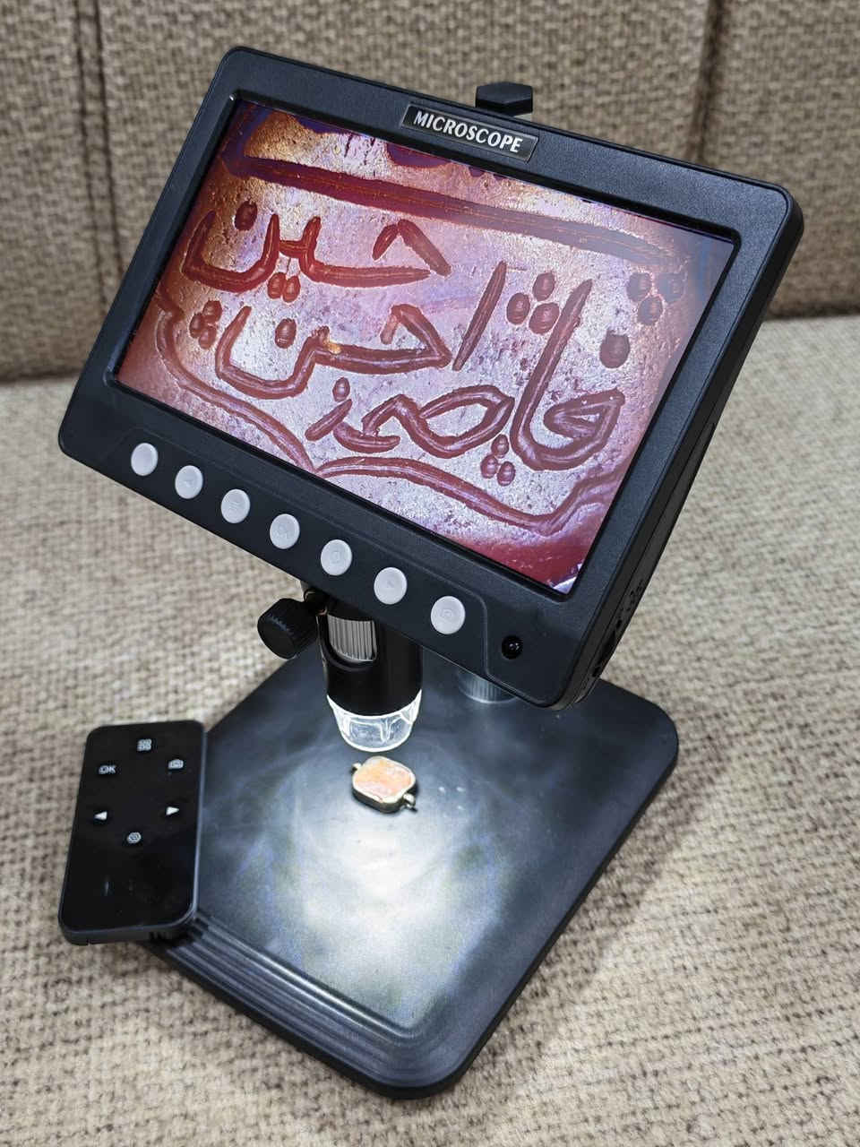 مكبرة الكترونية شحن ×1000 بيهه رام تاخذ صور و تسجل فديو و ريمونت تتحكم بيهه تستفاد منهه للاحجار المعتقة و الاصلية او الخطوط الناعمة اوفطر تشوف بيهه بغداد ***********
