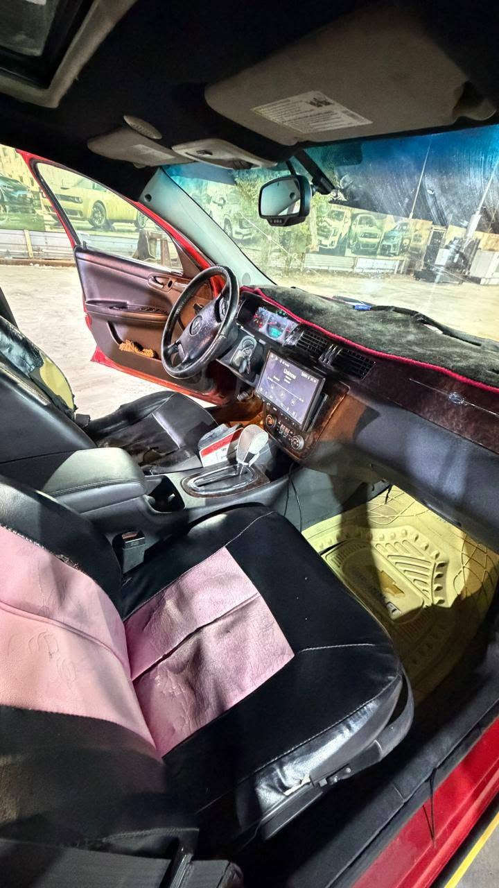 امبالا 2013 LTZ
فول مواصفات 
نظام الصوت BOSE
كشنات جلد بس تعبانات تحكم جهتين
تدفئة كشنات 
شاشة ATOTO
تكسي رقمها نجف 
محرك كير خير من الله
تبريد جديد
صدر مامي خلفي جديد 
ضربتها جاملغ خلفي عكس السايق 
السياره ترايها وين متريد 
تحول مباشر 
سعرها ٦٨ ورقه قفل
تواصل ***********
