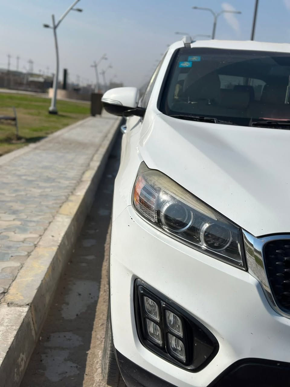 السلام عليكم 

السعر 200 

سورنتو وارد امريكي 2018 بدون ضرر (كلين)حتى الدعاميات 
محرك 6سلندر 
7راكب 
مواصفات عاديه 
الكير والمحرك مكفولات 
السياره نضيفه ربع ما تصرف عليه 
عليها ادامه كامله من نوزلات وبلكات وفيت بم 
مكان السياره الفلوجه 

***********
