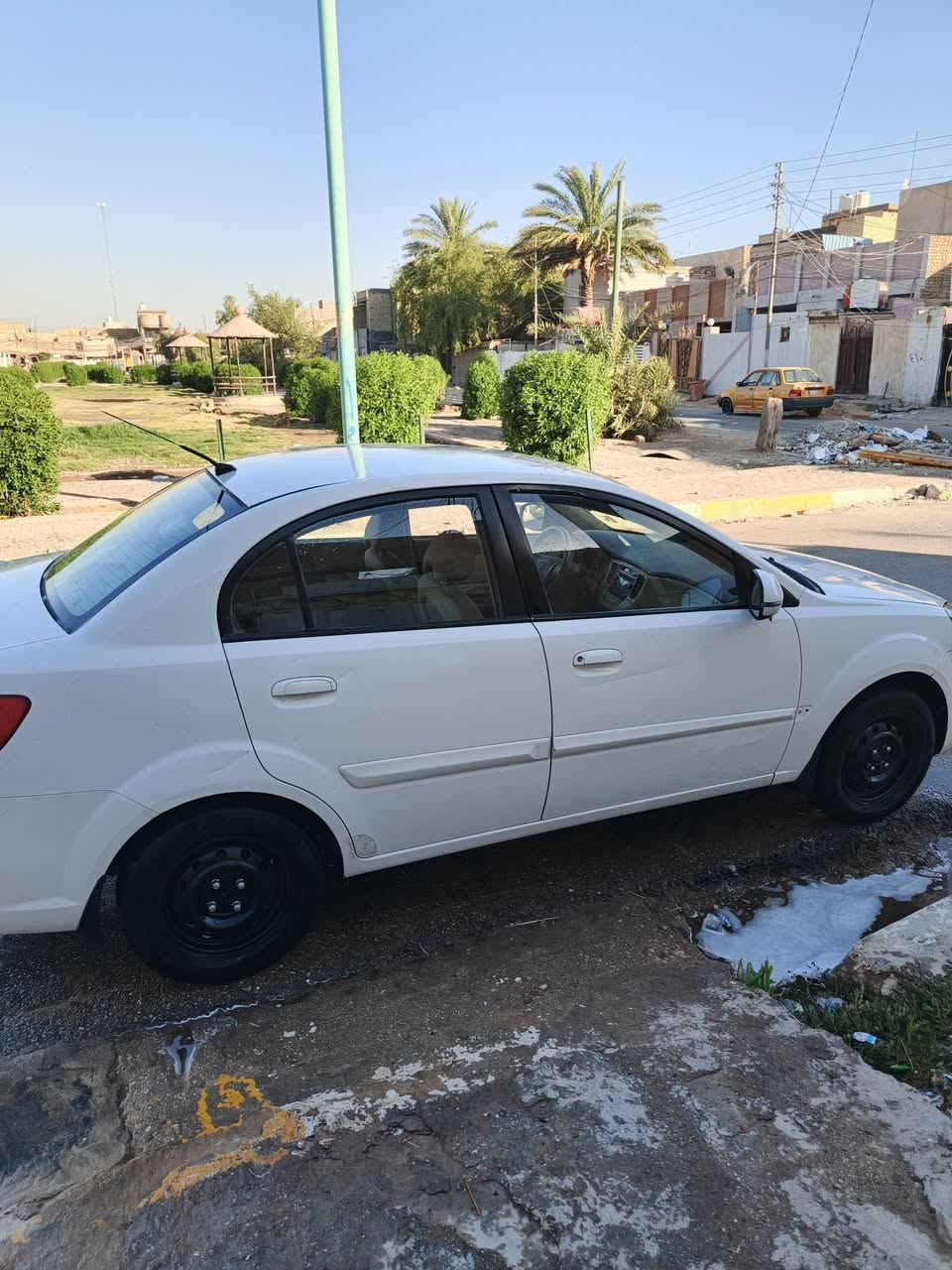 السلام عليكم كيه ريو للبيع موديل 11
كير ومكينه حداديه كفاله
 وارد خليجي 
مكينه 600
 تخم تاير جديد 
سياره مال جناي مكاني 
في كربلاء 
السعر 80وبيها مجال بسيط
الاتصال ***********
