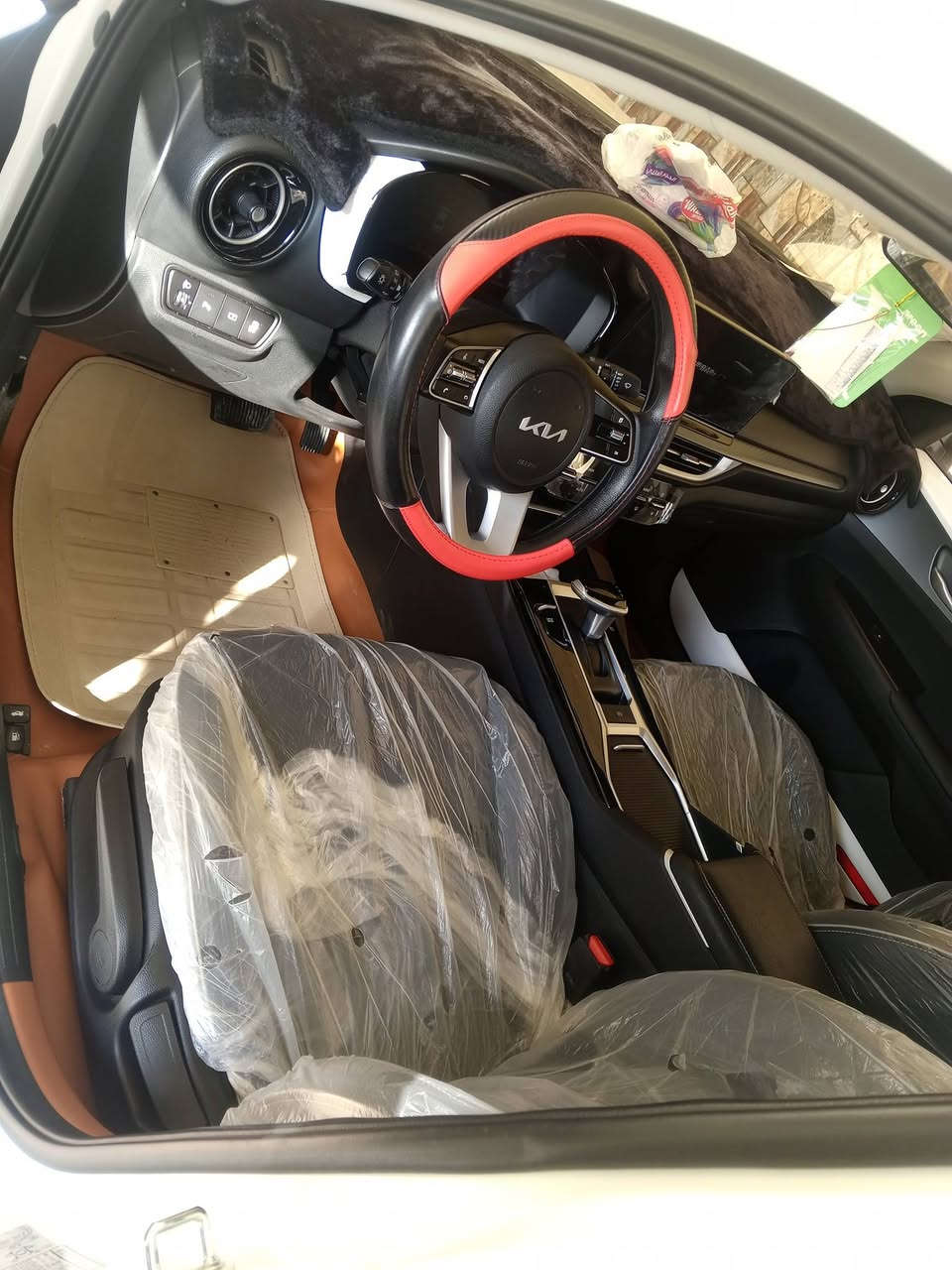 السلام عليكم كي ثري 25 فول مواصفات مكفوله حتا من جكه البره زيرو ماشيه 7 الف مدوشمه متصرف عليه الف دينار رقم اربيل بسمي السعر 155 مكاني الانبار الرمادي ***********
