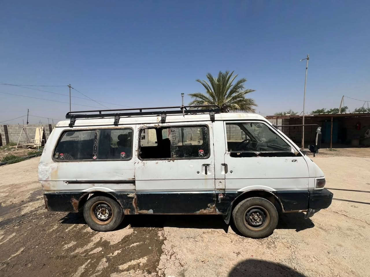 السلام عليكم 
كيه بسته للبيع 
رقمها قديم السنويه منتهيه بل 2024
ابيعها بدون تحويل مااندل صاحبها 
مكفوله من السرقه 
محرك 2700 بي بداية صرف 
گير والاكسل بلشرط تايرات نص عمر 
والخارج مثل ماواضح بل صور 
السعر 14ورقه وبيها مجال 
المكان كركوك قضاء الحويجه 
الاستفسار الإتصال على الرقم ***********
والخاص مفتوح
