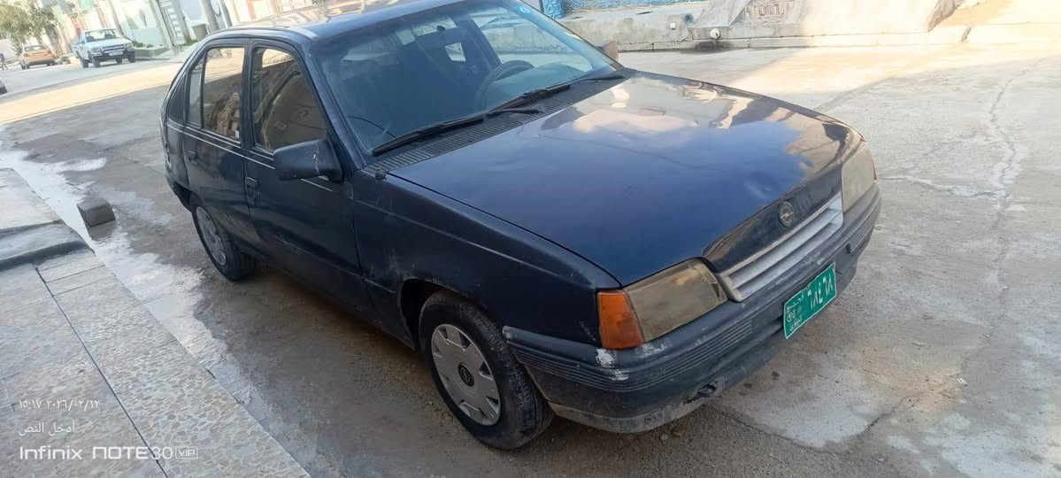 اوبل كاديت حجم 16 كير و محرك شرط كابون بانزين بيها وايرمنيه كلها شغاله دوشمه جديده سنويه و هزه جديده السعر 24 بيها مجال شرط التحويل ***********
