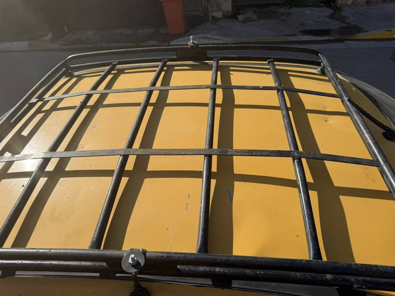 سلام عليكم عجله طيبه موديل 15 مبدل جاملوغ الايسر بدايه خيط تبخير سياره خير من الله مصفره غرامات سعر 28 وبيها مجال لشراي السياره بسمي الرقم ***********
المكان بغداد الغزاليه
