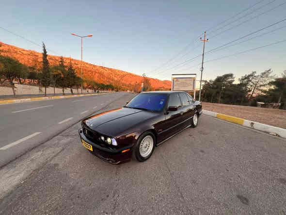 ***********بئيم مه كينه 525گير حادي ئارم پلاستيك هه ولير به شه رتي ئارمو اوليات گيرو مه كينه كاره باي گشت گياني به شه رت يه ك چاملخي پشتي لي دراوه  پيشي ليدراوي نيه كويسينجاك
