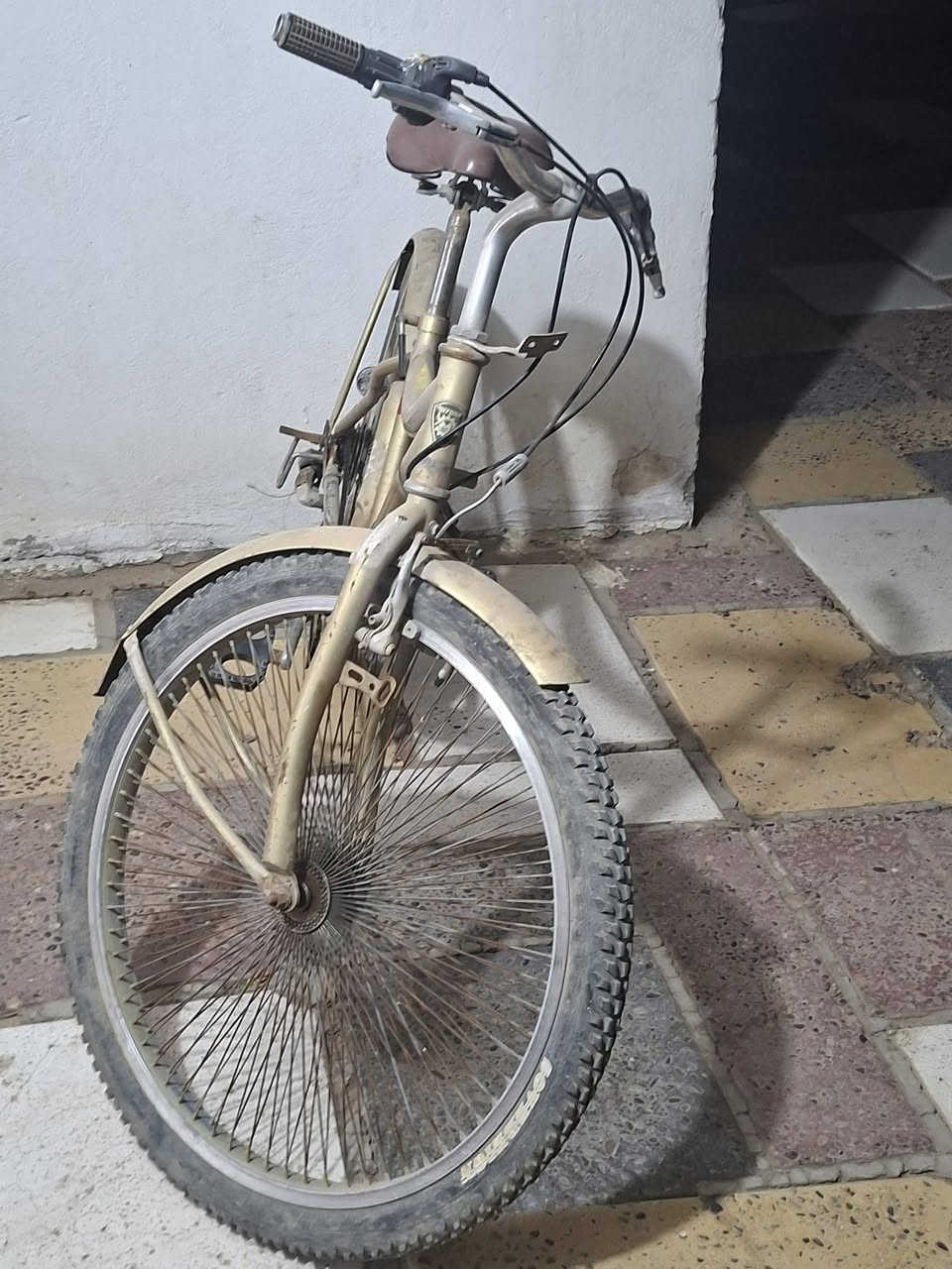 السلام عليكم
بايسكل للبيع الون ذهبي التايرات جبليه البايسكل ياباني اصلي اوكير عقرب حديد ثقيل المكان بابل السياحي الحصين السعر ١٤٠ أوبي مجال للإستفسار خاص او واتساب ***********
