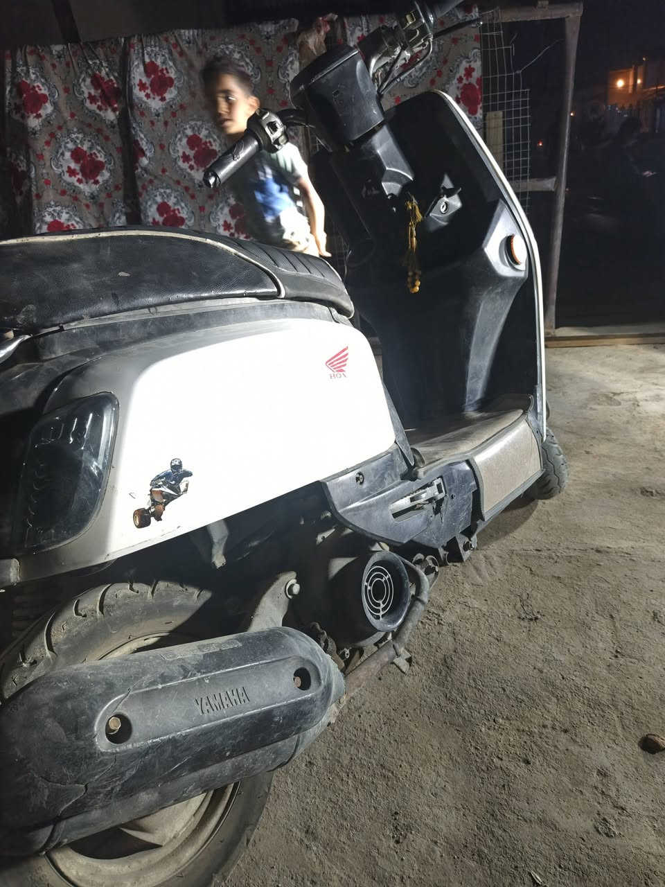 دراجه بوليس مسطره للبيع  اشاير جديد +كلجات رياضيه شلعه معدل دراجه نضيفه مكينة تجفيت جديد جفتته يم ابو التكبر ب120 ضمان بي ال تجفيت سنه مكفوله دراجه نكره سليطف بكل وقت اكسن جديد تاير خلفي جديد دراجه الله شاهد عايفه بيت شغل فقط دراجه تاخذه مني وين متريد روح السعر 550 وبيه مجال حك الجيه العنوان بغداد مدينة الصدر رقم الهاتف ‏‪***********‬‏ متواجد واتساب
